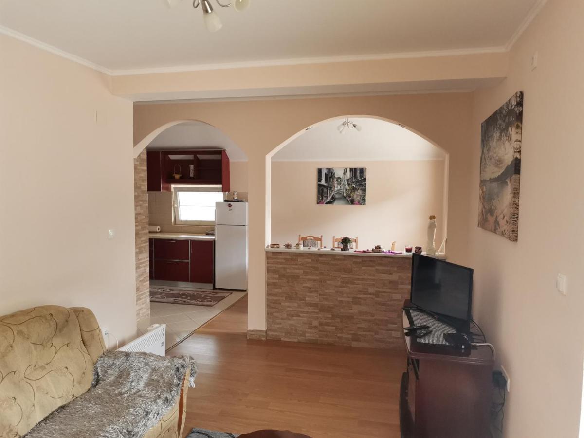 Apartment Osmajic Plužine Kültér fotó